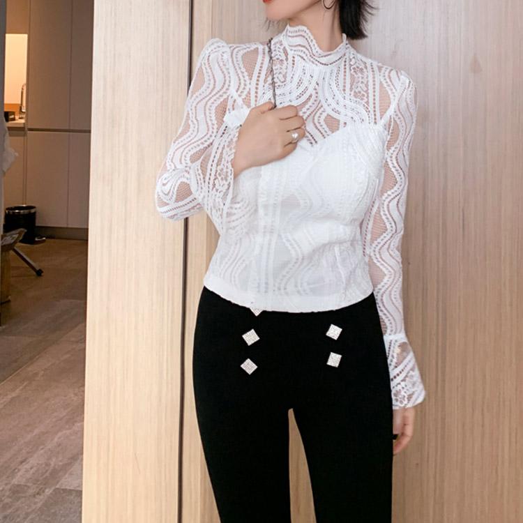 #5072 Lace Flared Sleeve Top