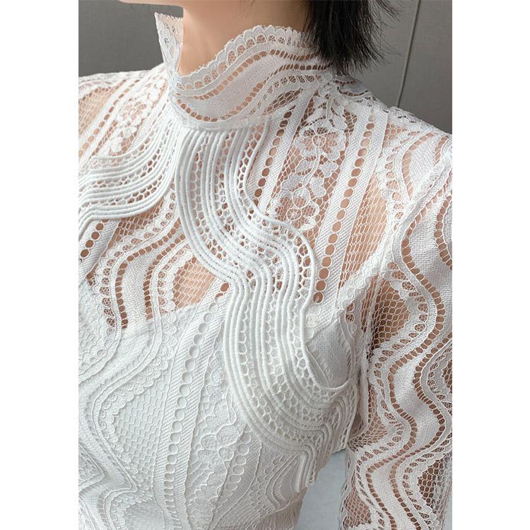 #5072 Lace Flared Sleeve Top